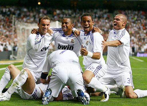 孔帕尼：阿方索・戴维斯非常接近复出；祝穆勒赢得美职联冠军