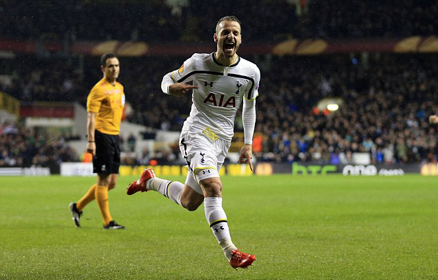 老佛爷：特瓦斯的薪水是英超主席的六倍，现在是时候清算他了（老佛爷：特瓦斯收入是英超主席的6倍，是时候跟他算账了）