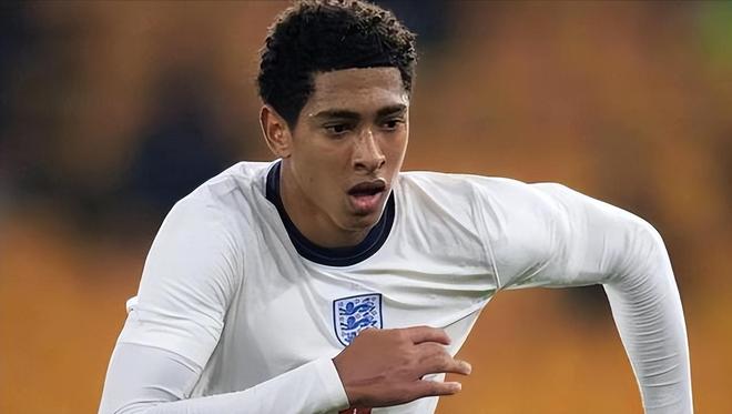 西班牙人董事：球队赛季目标为跻身前六，业务收入达到1亿欧（西班牙人高层：冲击联赛前六，营收力争突破1亿欧元）