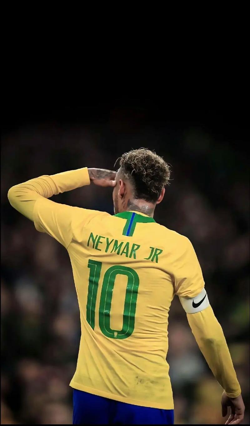 足球国足新战术曝光，强调速度与侵略性（国足新战术曝光：高速推进与强硬压迫）