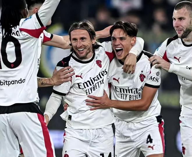 姆巴佩妙传卡马文加破门！皇马客场2-0领先毕巴，中场前关键进球打懵对手