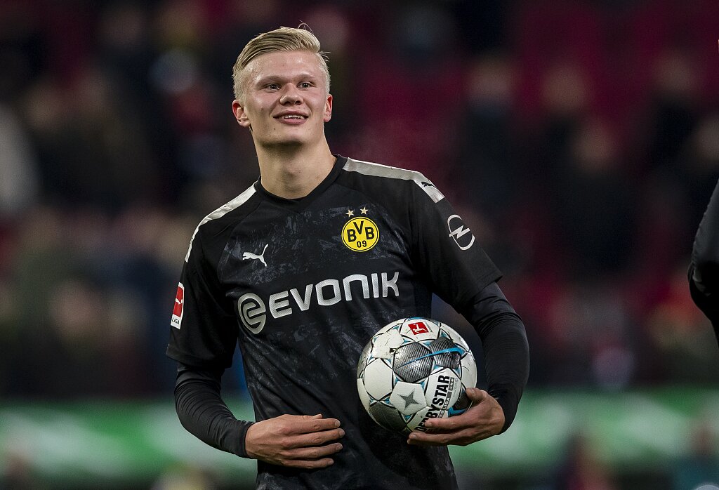 西甲第17轮开球时间：皇马凌晨4点开打，巴萨23：15进行（西甲第17轮赛程：皇马凌晨4点开球，巴萨23：15登场）