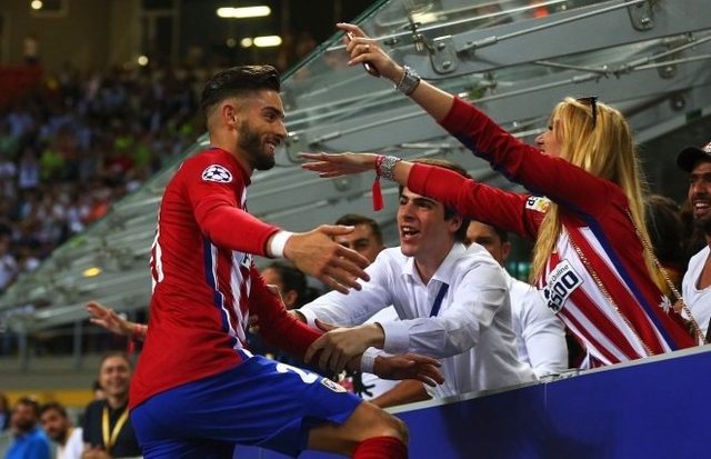 第三次犯规！杨瀚森次节继续率先登场防守送出犯规