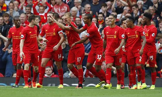 本赛季库追巴同时在场时，勇士攻防效率和净效率均为联盟第二