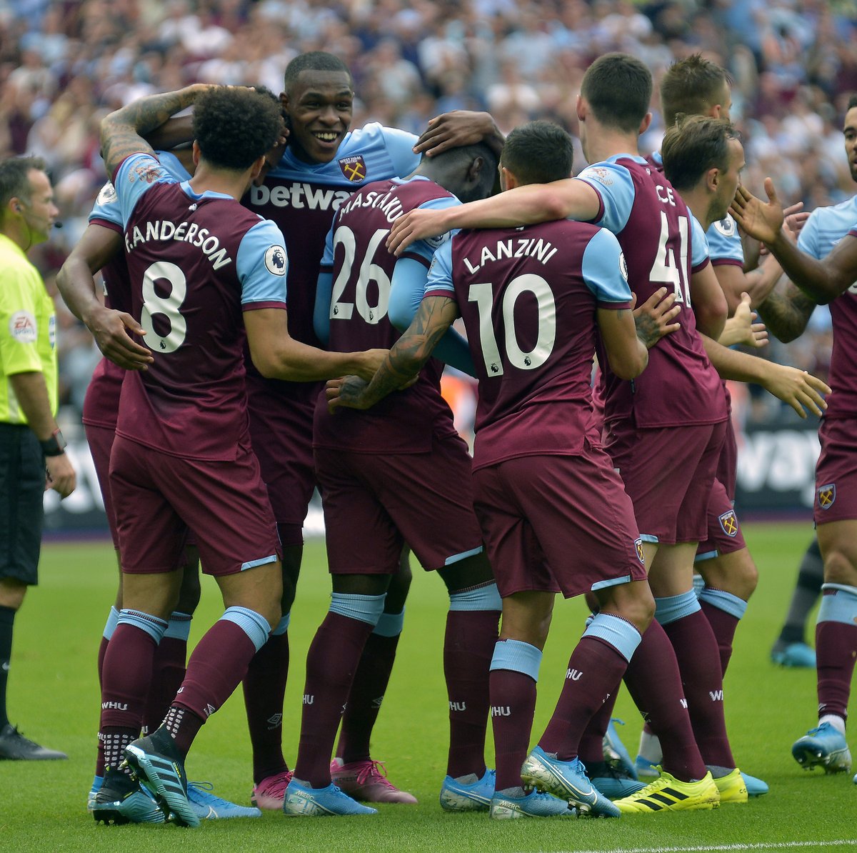 阿森纳在阿斯顿维拉的惊险失利使得争冠形势更加复杂