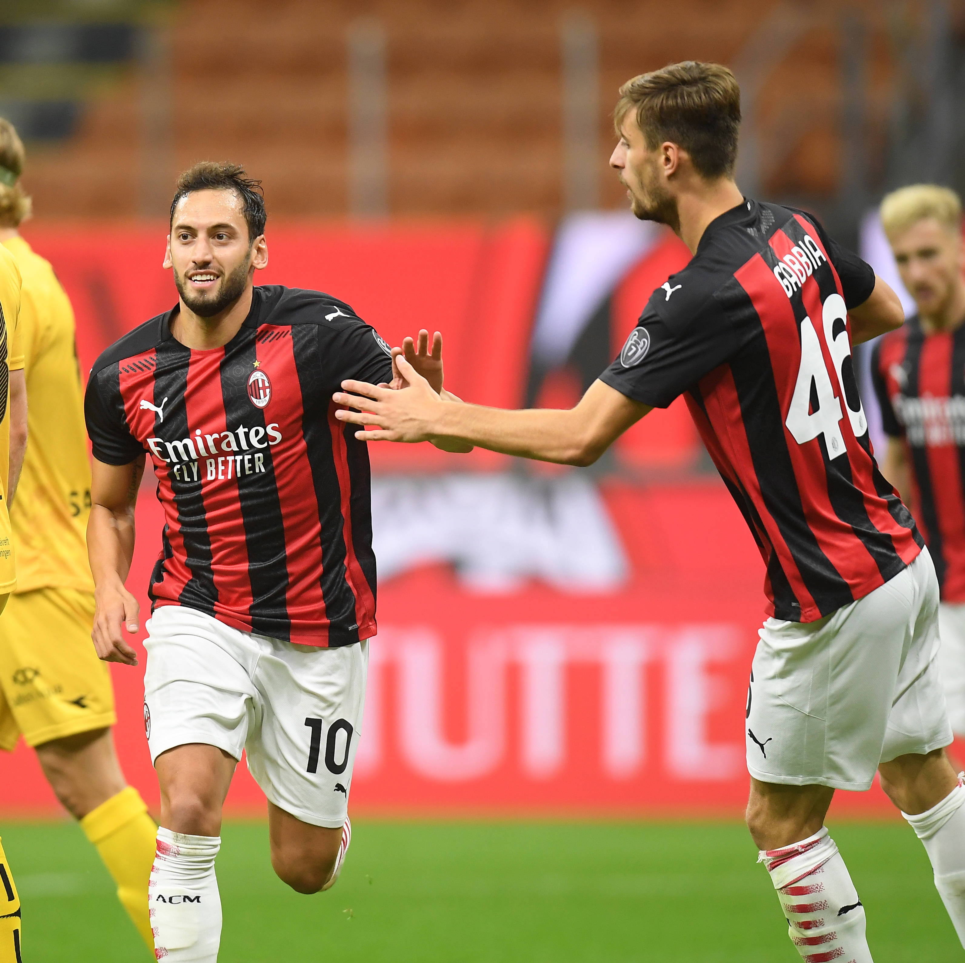 曼城英超33分紧追阿森纳，五项数据领跑联赛